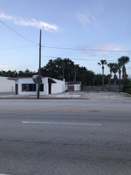 More Photos Of 909 W International Speedway Blvd, Daytona Beach Freestanding For Sale