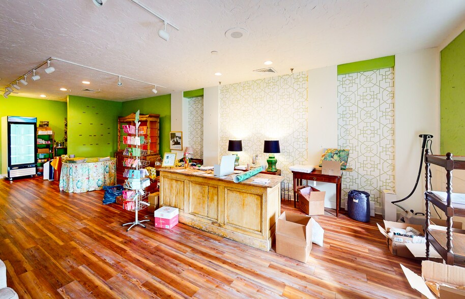 More Photos Of 3117 Franklin Rd SW, Roanoke Storefront For Lease