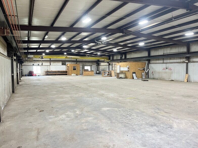 More Photos Of 37605 W 45th St, Shawnee Warehouse For Sale