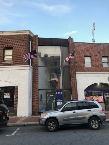 More Photos Of 19-21 Bridge St, Glen Cove Loft Creative Space For Lease