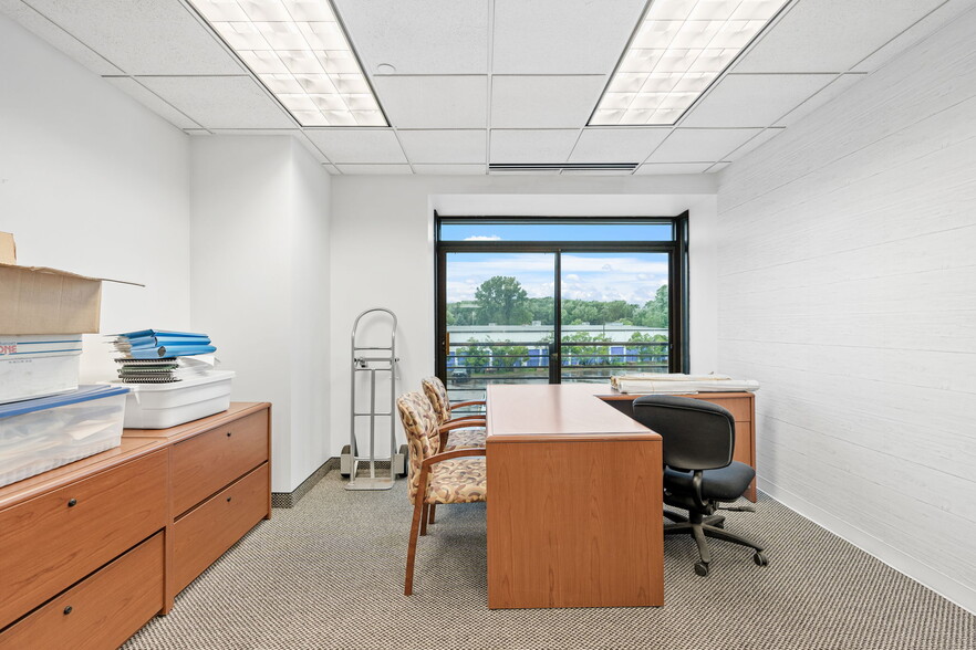 More Photos Of 2905 Lexington Ave S, Eagan Flex For Sale