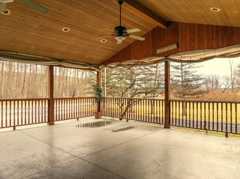 More Photos Of 2862 Guyanoga Rd, Branchport General Retail For Sale