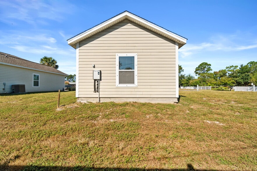 More Photos Of 2906 Sarah Jean Ct, Panama City Manufactured Housing Mobile Home Park For Sale