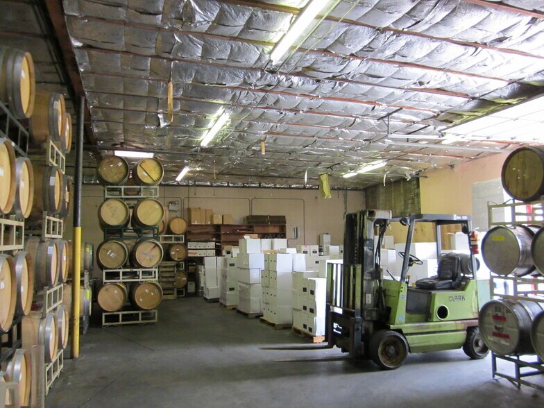 More Photos Of 459-461 Walnut St, Napa Warehouse For Lease