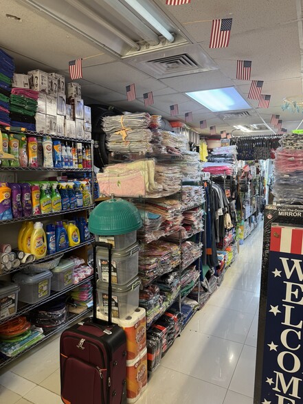 More Photos Of 1352-1380 E 4th Ave, Hialeah Unknown For Lease