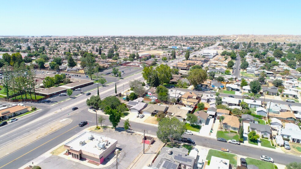 More Photos Of 2500 N Chester Ave, Bakersfield Fast Food For Lease