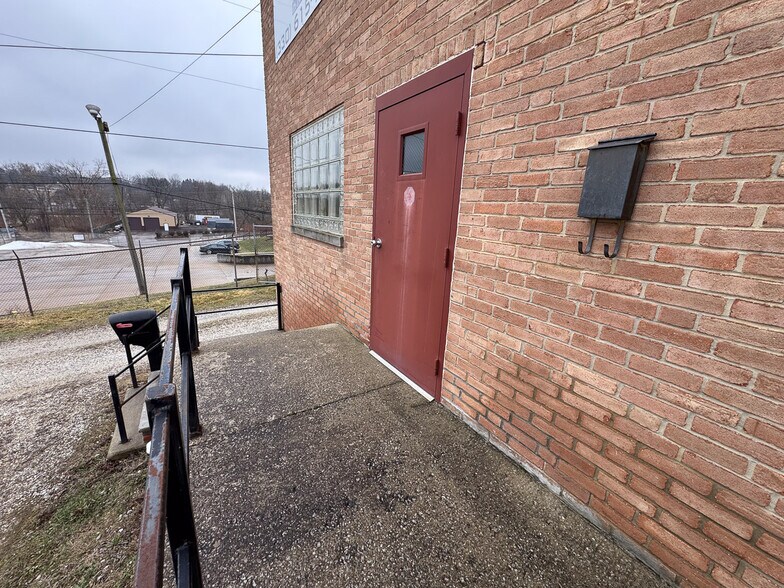 More Photos Of 1234 Brittain Rd, Akron Warehouse For Sale