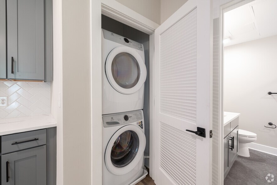 More Photos Of 4701 Forest Hill Ave, Richmond Apartments For Lease