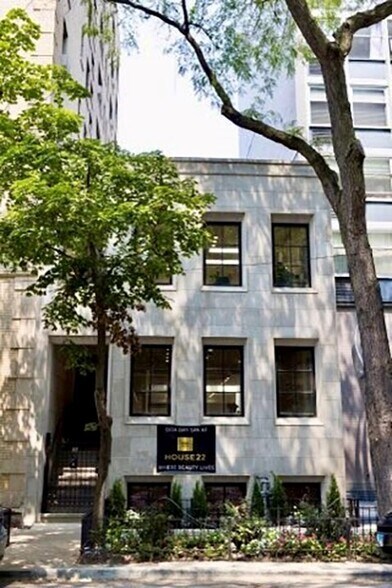 More Photos Of 22 E Elm St, Chicago Storefront Retail Office For Sale