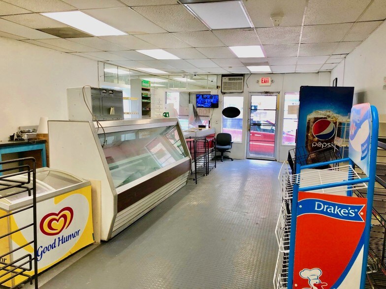 More Photos Of 942 Market St, Marcus Hook Storefront Retail Residential For Sale