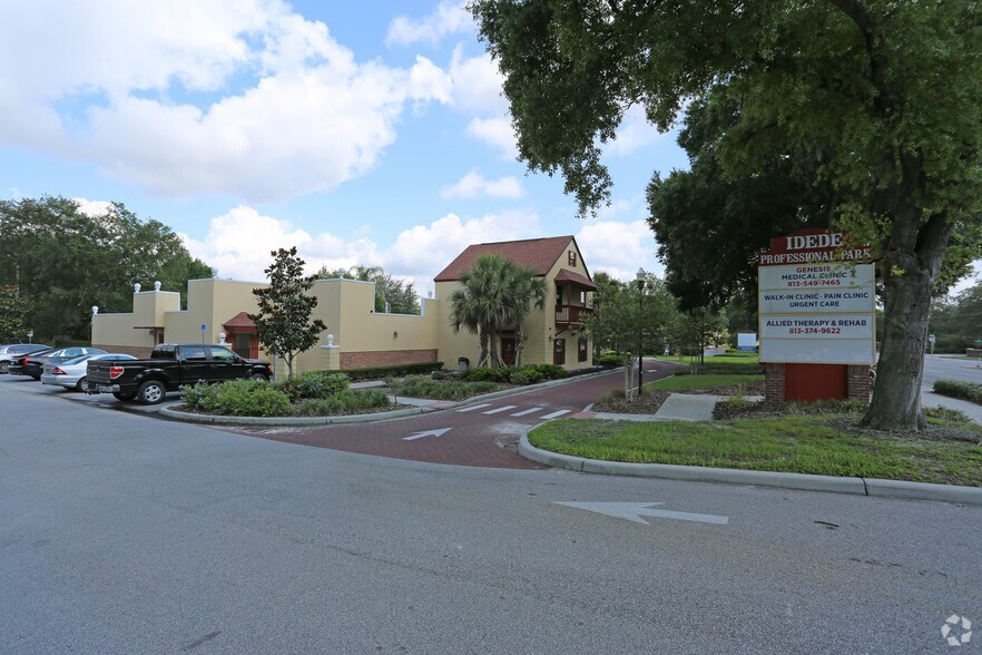 More Photos Of 9780 56th St N, Temple Terrace Medical For Lease