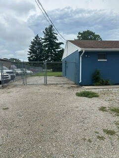 More Photos Of 305 N Ohio St, Greenville Office For Lease