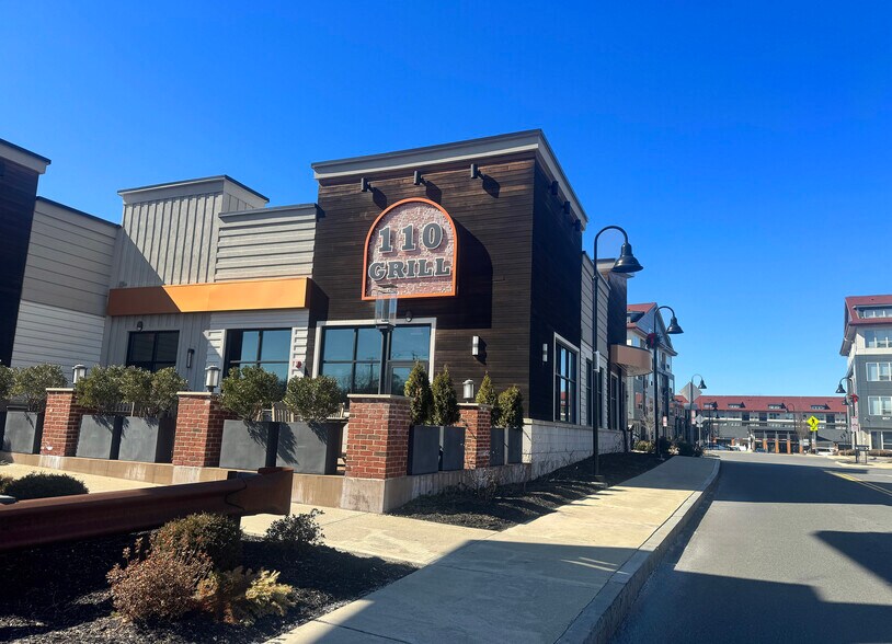 More Photos Of 855 Broadway, Saugus Unknown For Lease