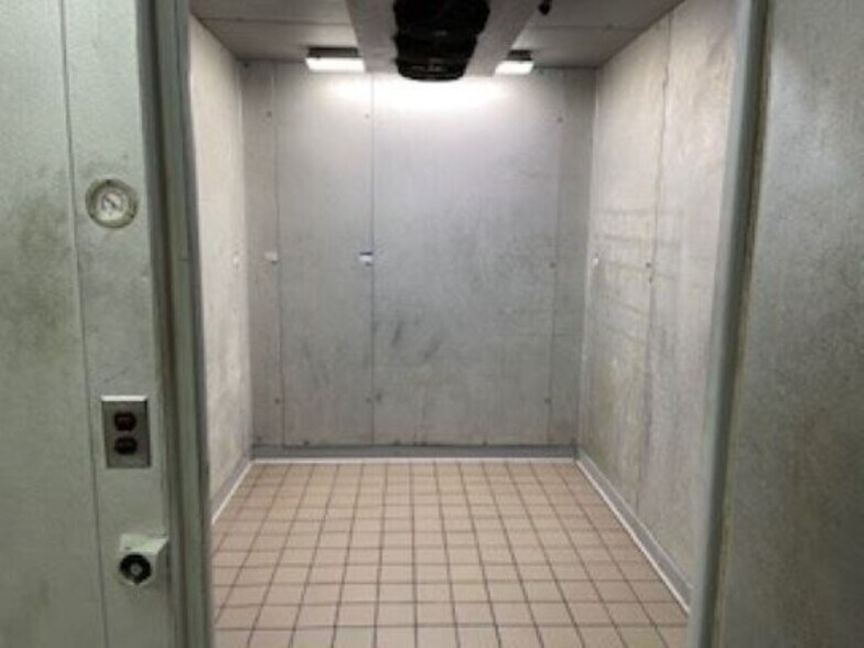 More Photos Of 2565 Sycamore Rd, Dekalb General Retail For Lease