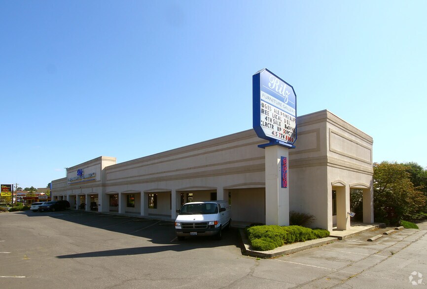 More Photos Of 20423 Highway 99, Lynnwood Freestanding For Sale