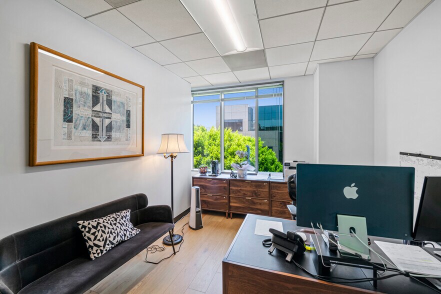 More Photos Of 150 S Rodeo Dr, Beverly Hills Office For Lease