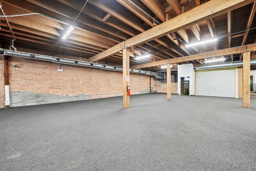 More Photos Of 526 N Western Ave, Chicago Manufacturing For Sale