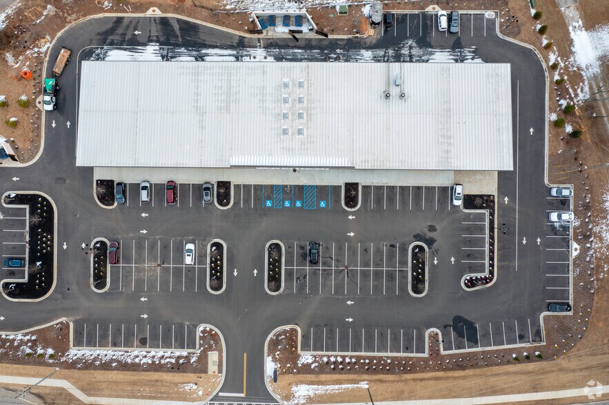 More Photos Of 185 New Hope, Fayetteville General Retail For Sale