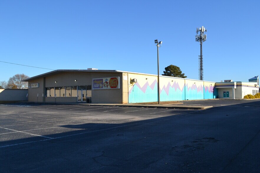 More Photos Of 1036 Ferry Plantation Rd, Virginia Beach General Retail For Sale