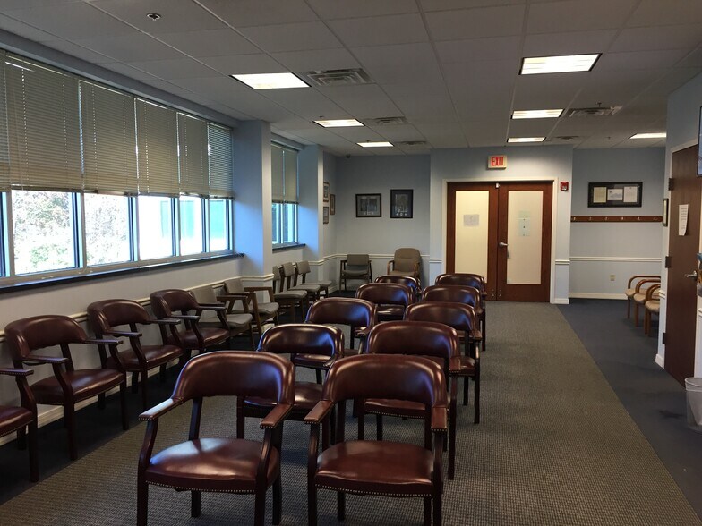 More Photos Of 4225 Altamont Pl, White Plains Medical For Sale