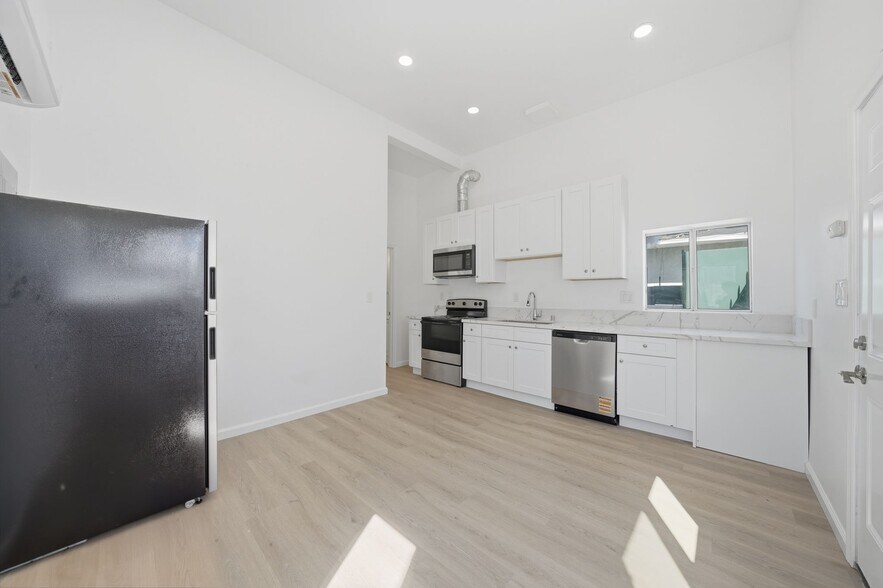 More Photos Of 3153-55 G St, San Diego Apartments For Sale