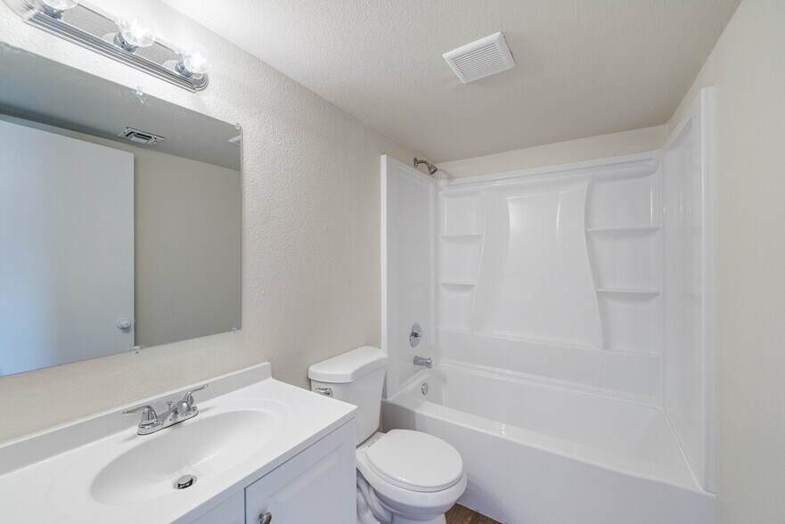 More Photos Of 2555 G St, Sparks Apartments For Sale