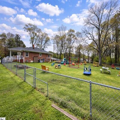 More Photos Of 615 Fairview St, Fountain Inn Office For Sale