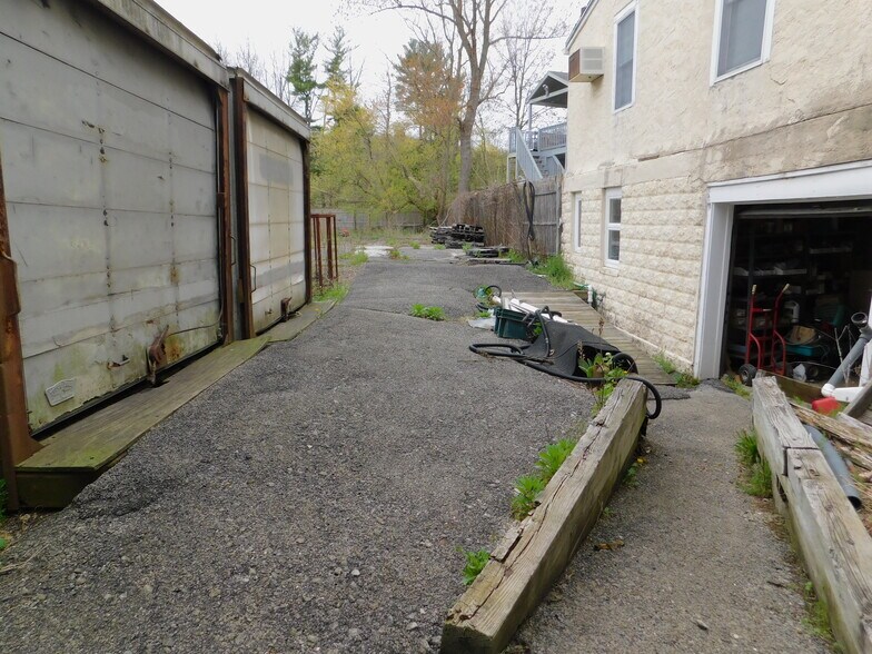 More Photos Of 448 Manville Rd, Pleasantville Office Residential For Sale