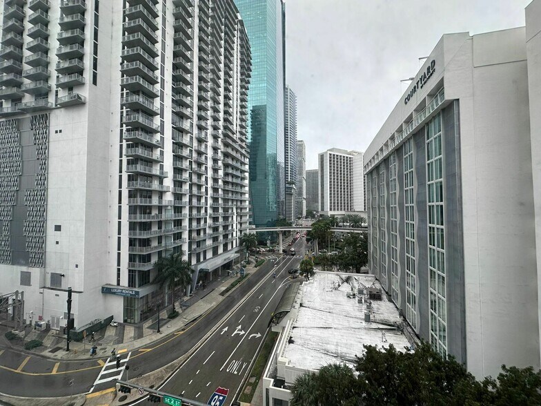 More Photos Of 150 SE 2nd Ave, Miami Office Residential For Sale
