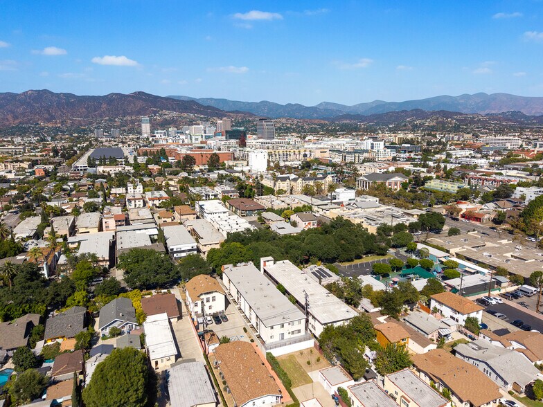 More Photos Of 332 Riverdale Dr, Glendale Apartments For Sale