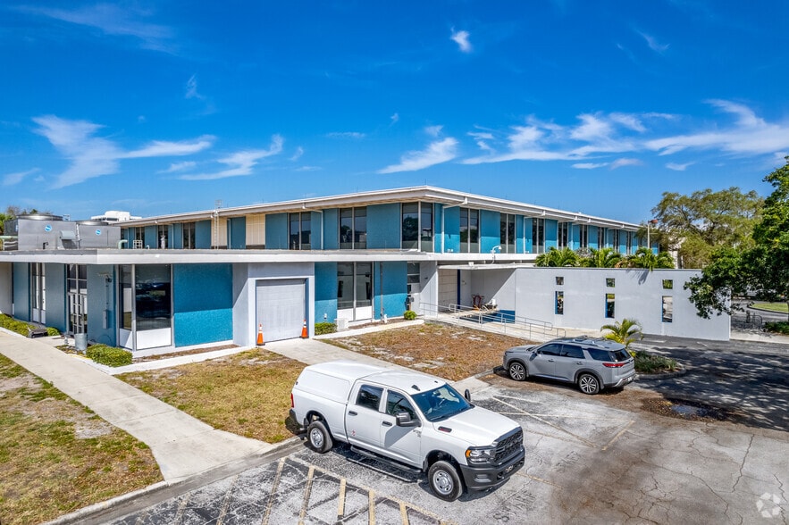 More Photos Of 3200 S 34th St, Saint Petersburg Schools For Sale