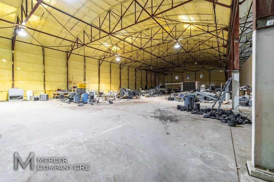 More Photos Of 900 N 4th St, Guthrie Manufacturing For Lease