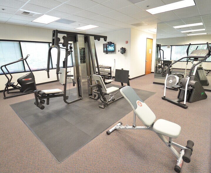 More Photos Of 8950 Cal Center Dr, Sacramento Unknown For Lease