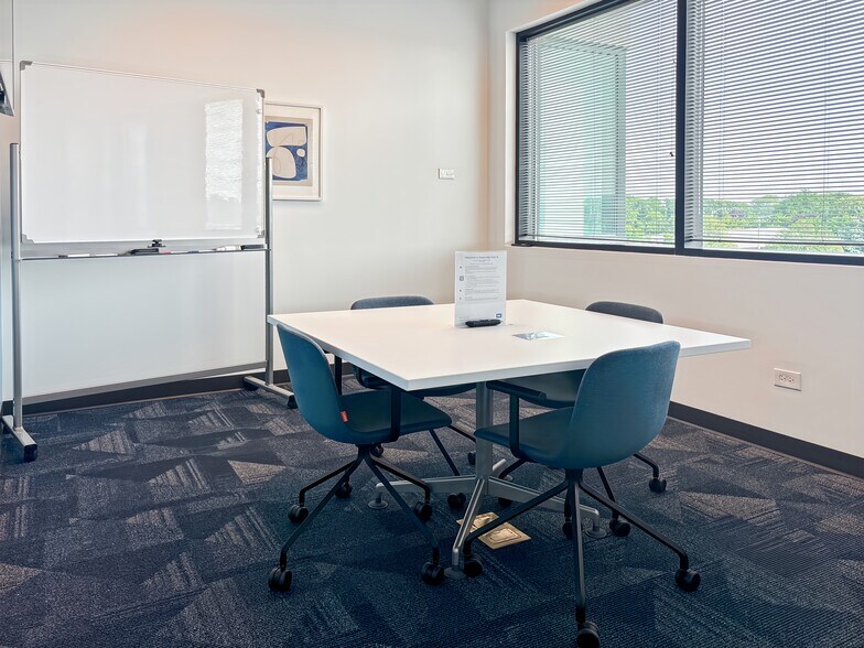 More Photos Of 1560 Wall St, Naperville Coworking Space