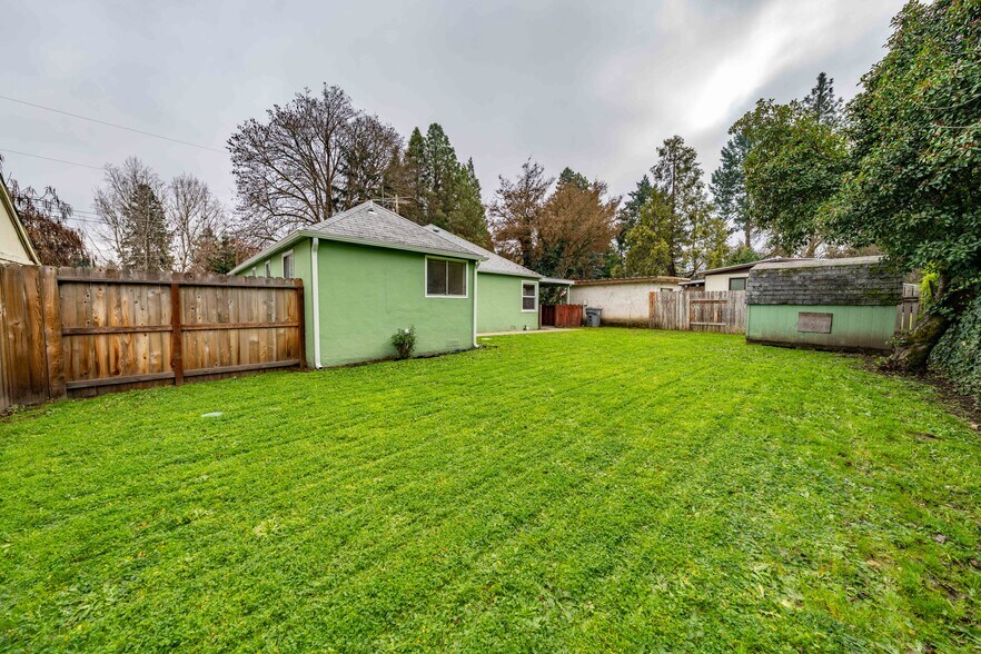 More Photos Of 1260 Plummer Ave, Grants Pass Land For Sale