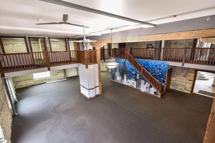 More Photos Of 30 S Shumway Ave, Batavia Office For Sale