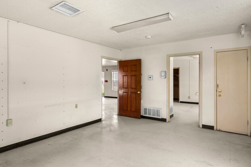 More Photos Of 5314 Blanco Ave, El Paso Office Residential For Sale