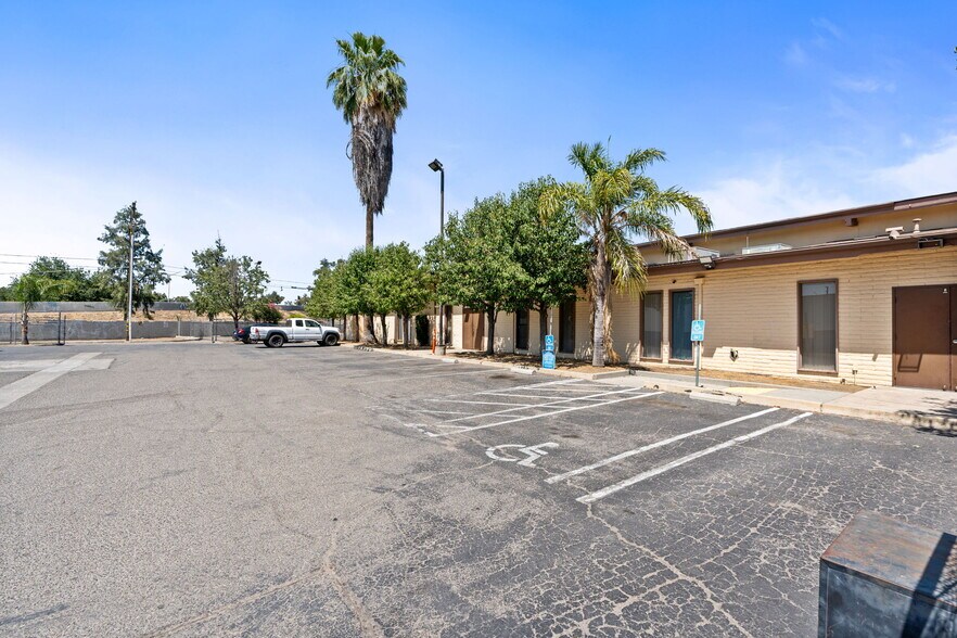 More Photos Of 1921 E Belmont Ave, Fresno Lodge Meeting Hall For Sale