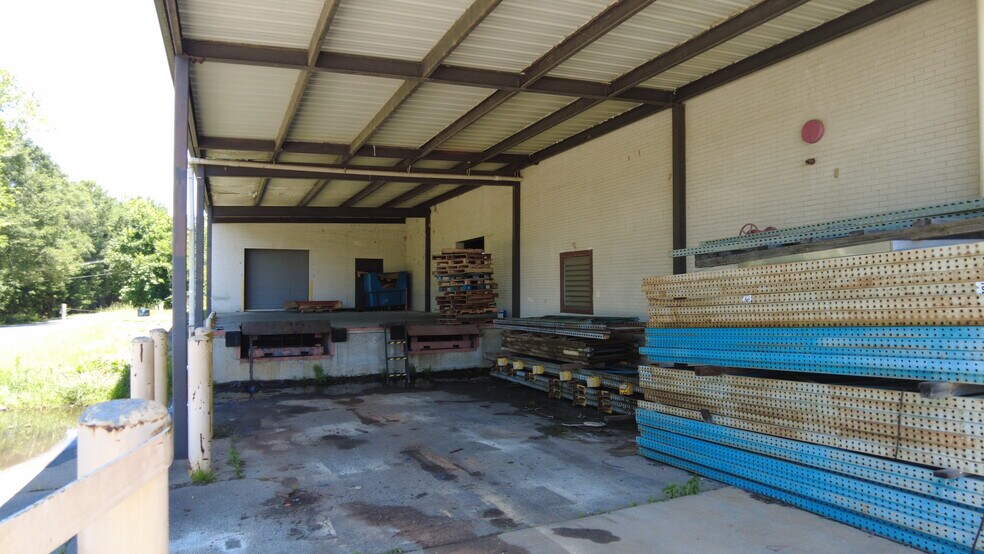 More Photos Of 547 Mill St, Williamston Manufacturing For Lease