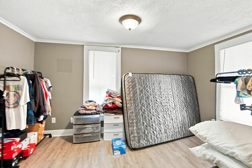 More Photos Of 206 Ferry St, Loudon Multifamily For Sale