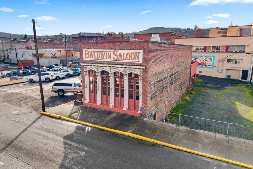 More Photos Of 205 Court St, The Dalles Restaurant For Sale