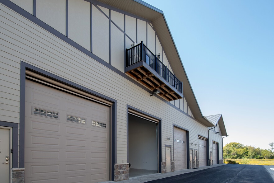 More Photos Of 2224 Ferry Road, Naperville Industrial For Sale