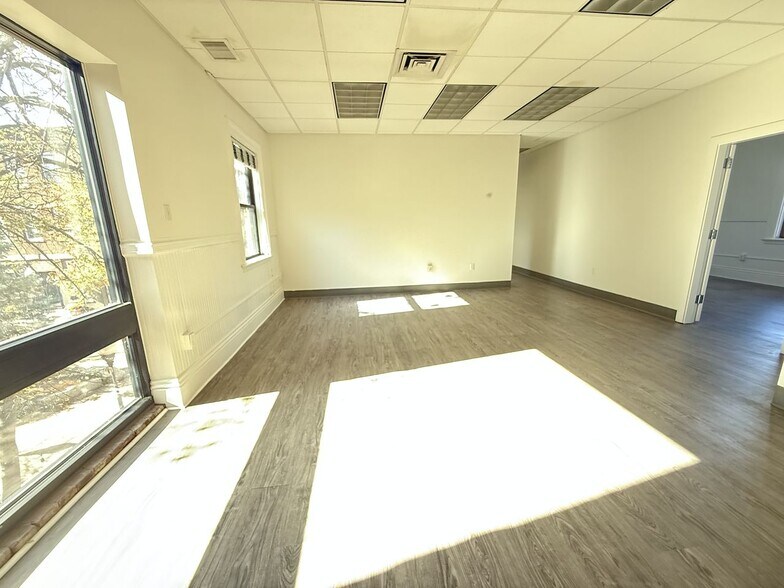 More Photos Of 5 Warren St, Concord Storefront Retail Office For Lease