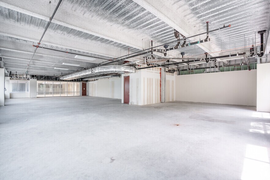 More Photos Of 1800 W 26th St, Houston Medical For Lease