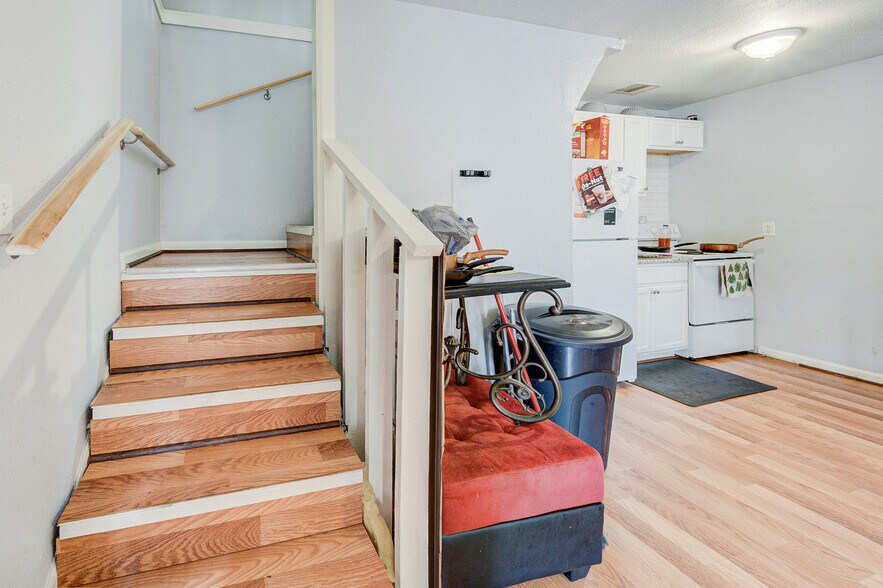 More Photos Of 412 S 8th St, South Houston Flex For Sale