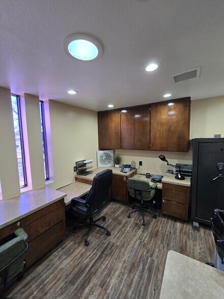 More Photos Of 1201 E Schuster Ave, El Paso Medical For Lease