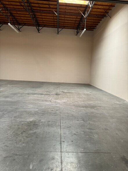 More Photos Of 701 Gifford Ave, San Bernardino Warehouse For Lease