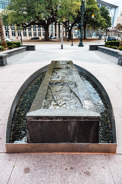 More Photos Of 445 North Blvd, Baton Rouge Office For Lease