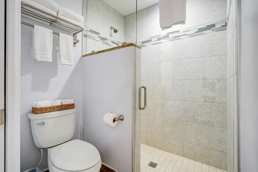 More Photos Of 2060 US Highway 27 N, Avon Park Hotel For Sale