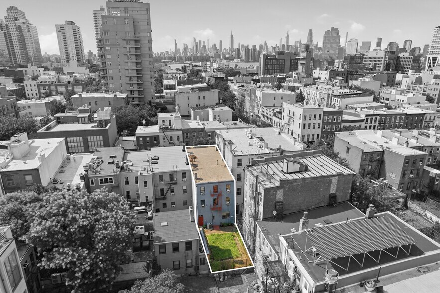More Photos Of 171 Bedford Ave, Brooklyn Storefront Retail Residential For Sale